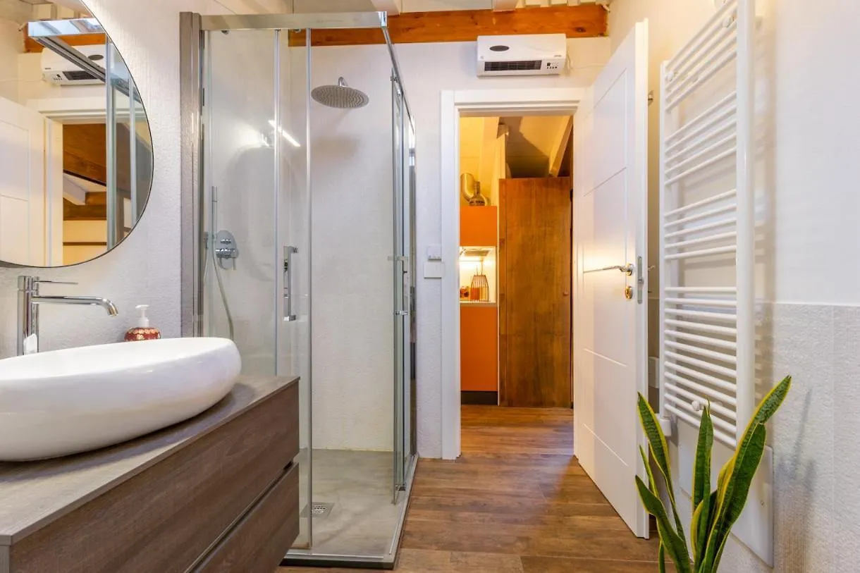 Apartment Casapoesia A Palazzo Pallavicini Bologna Italy